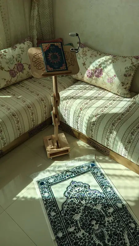 حامل المصحف الطبي المتحرك – 3 وضعيات مريحة لقراءة القرآن بلا تعب